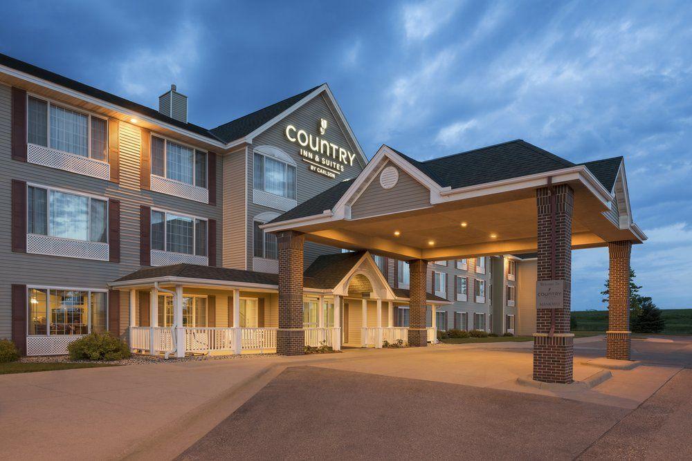 Vista Exterior Country Inn & Suites by Radisson, Mankato Hotel and Conference Center, MN