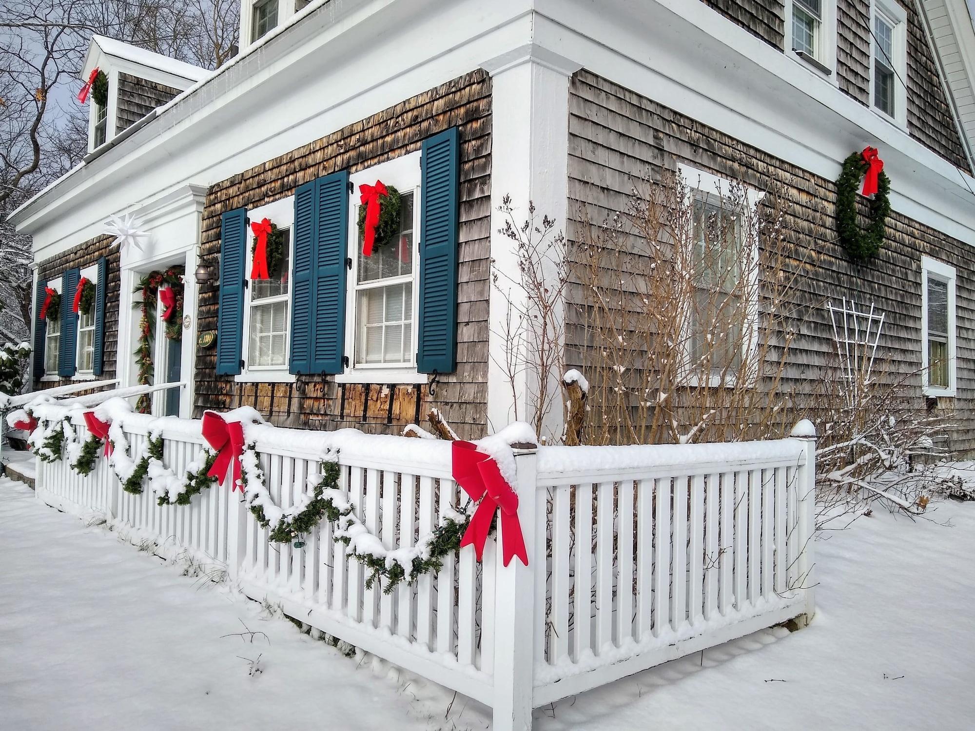 Vista Exterior Coach Stop Inn