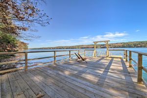 Alquiler Vacacional - Riverfront Coastal Escape With Deep Water Dock!