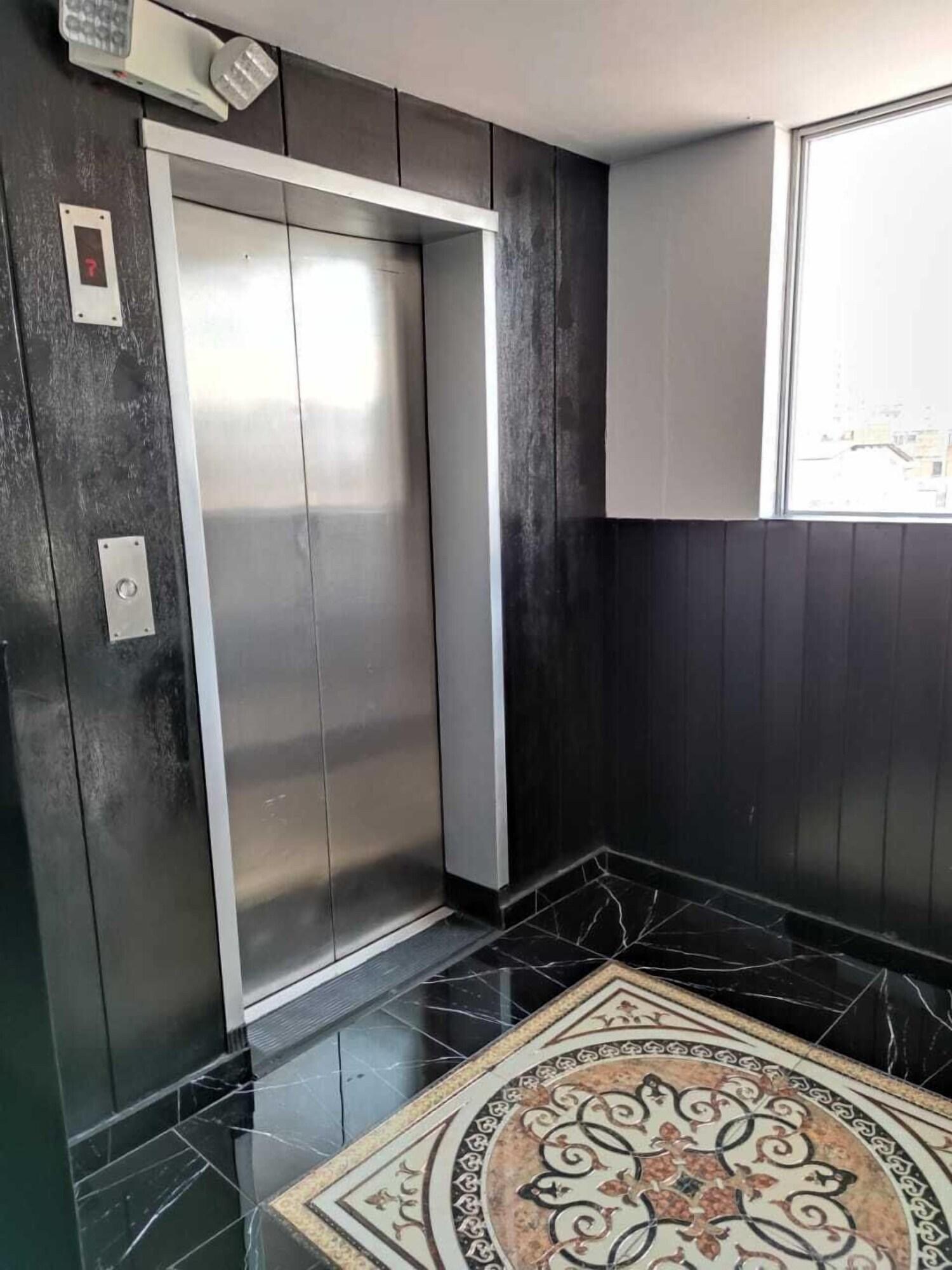 Comodidades del Alojamiento Val Hotel Santamaria Quito