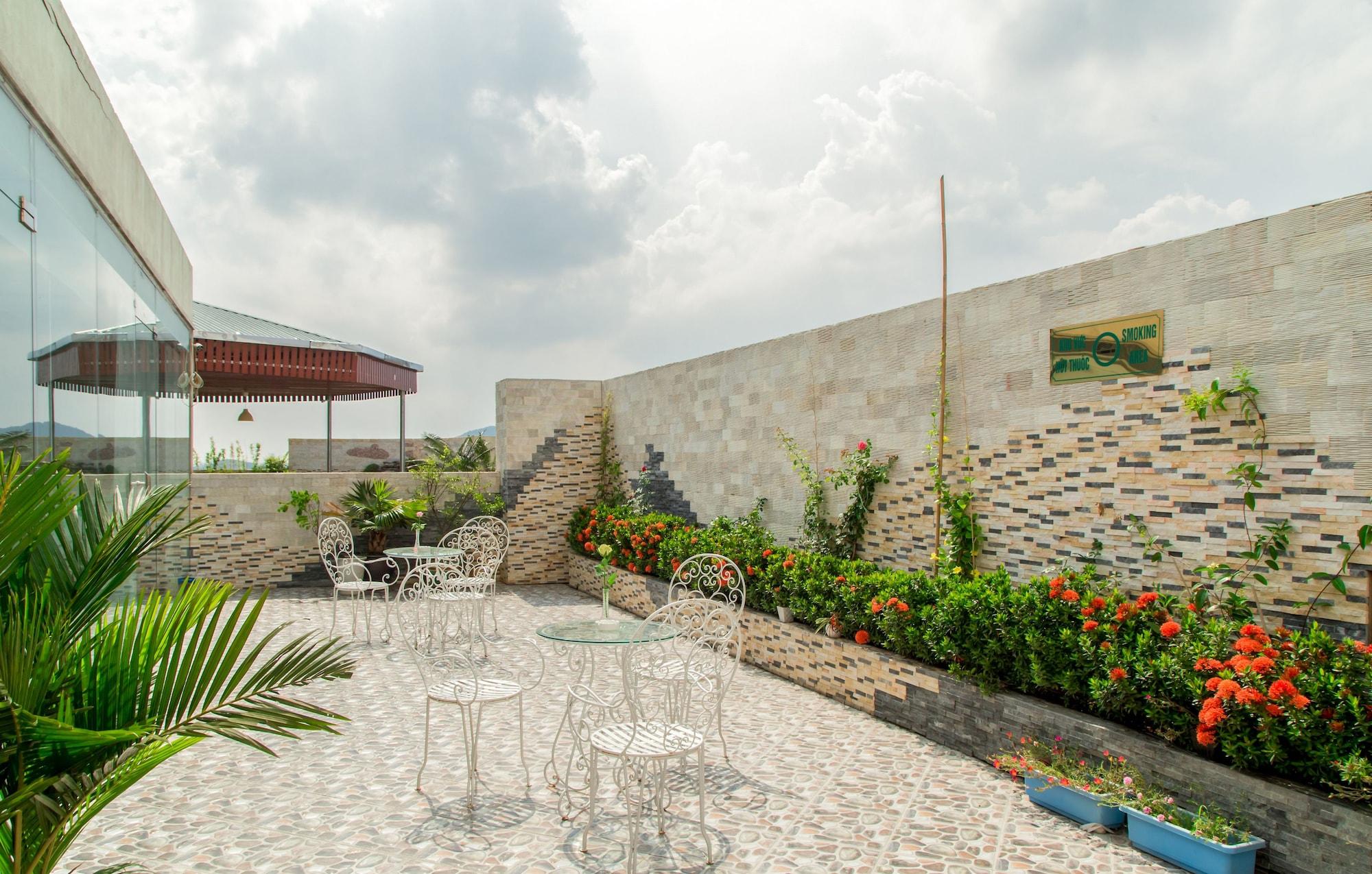 Restaurant Palm Hotel Thanh Hoa
