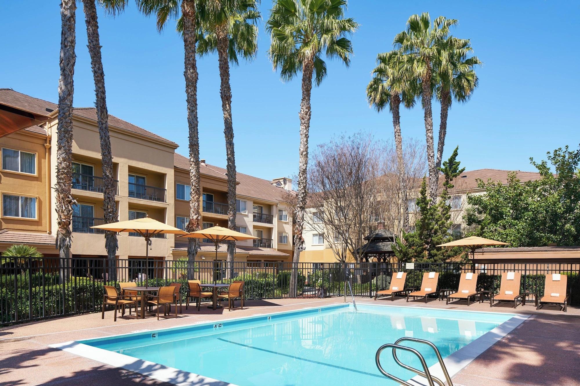 Vista Piscina Courtyard by Marriott Milpitas Silicon Valley
