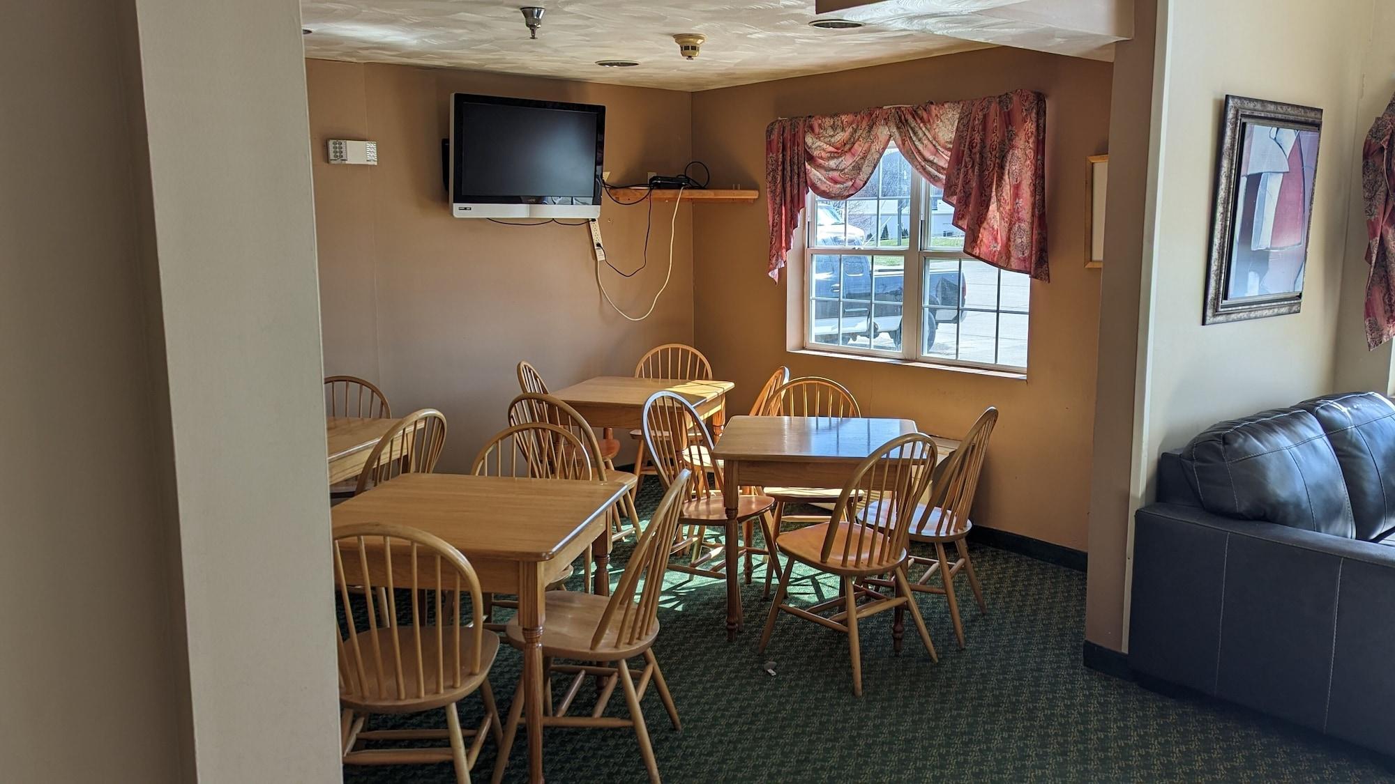 Restaurant St Clair Inn and Suites