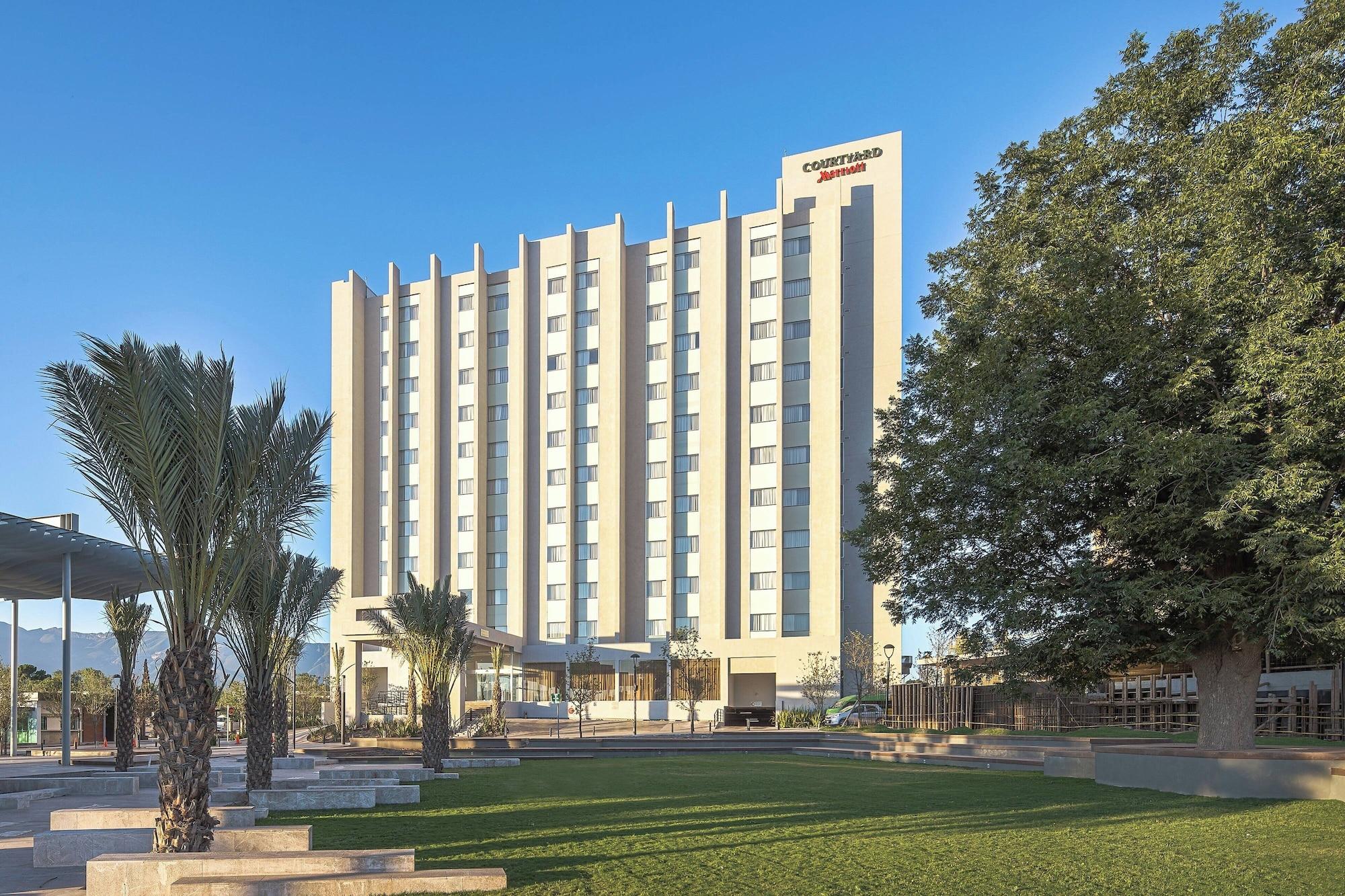 Vista Exterior Courtyard Saltillo