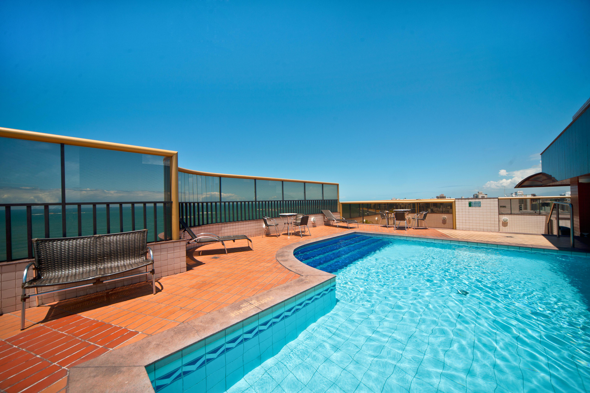 Vista Piscina Quality Suites Vila Velha