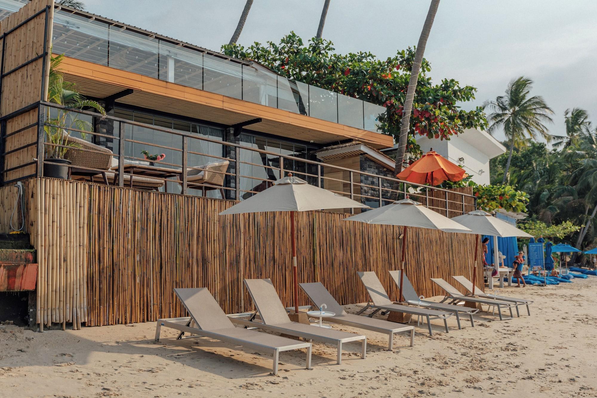 Vista Exterior Sea&Sky luxury absolute beachfront villa