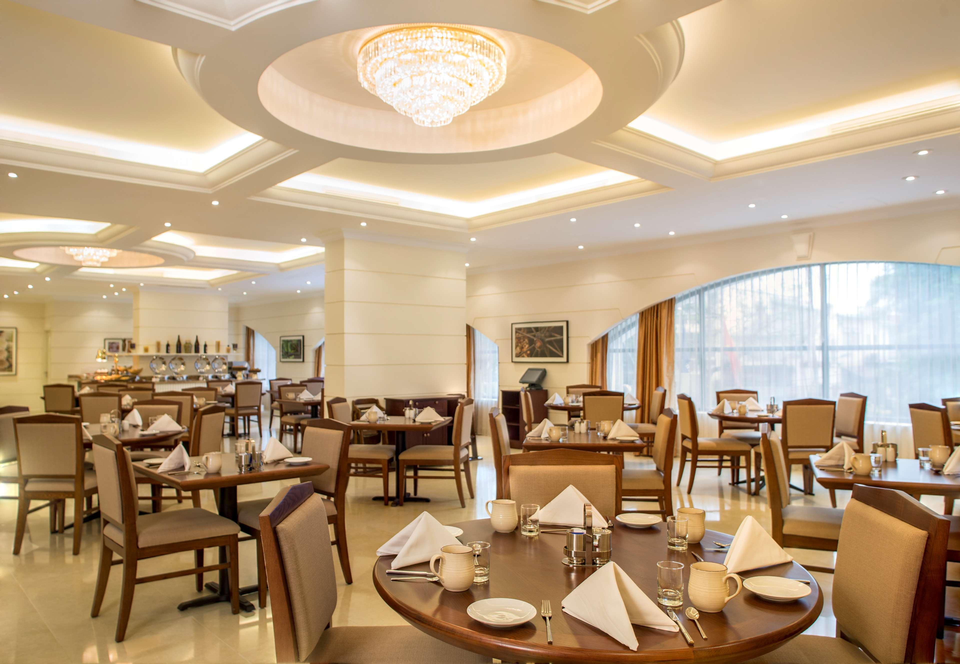 Restaurant Hilton Garden Inn Hanoi
