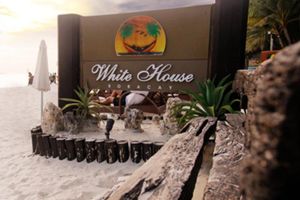 Alojamiento - White House Beach Resort