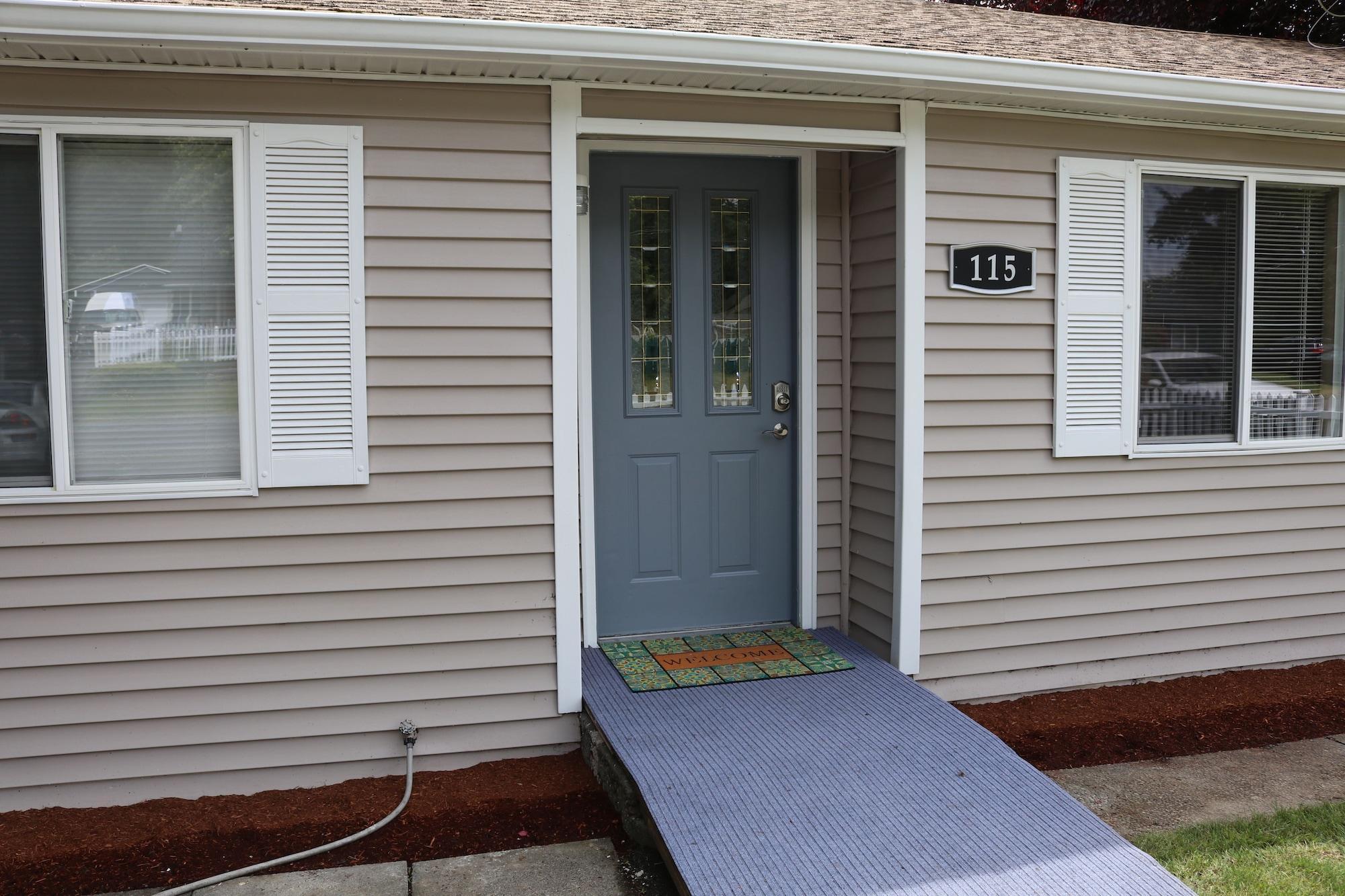 Vista Exterior Quiet Clean and Comfortable Room