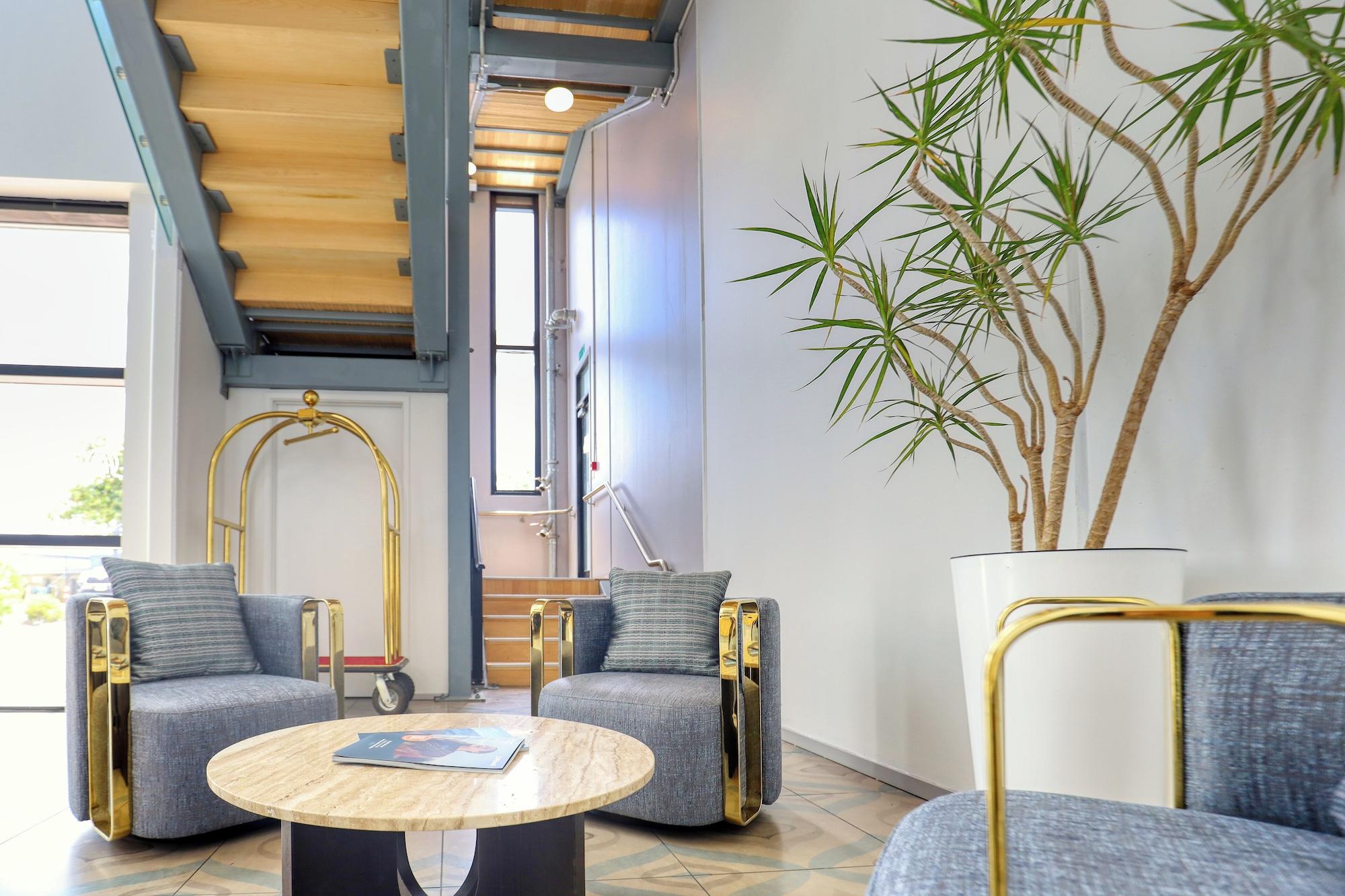 Vista Lobby Marsden Suites Albany