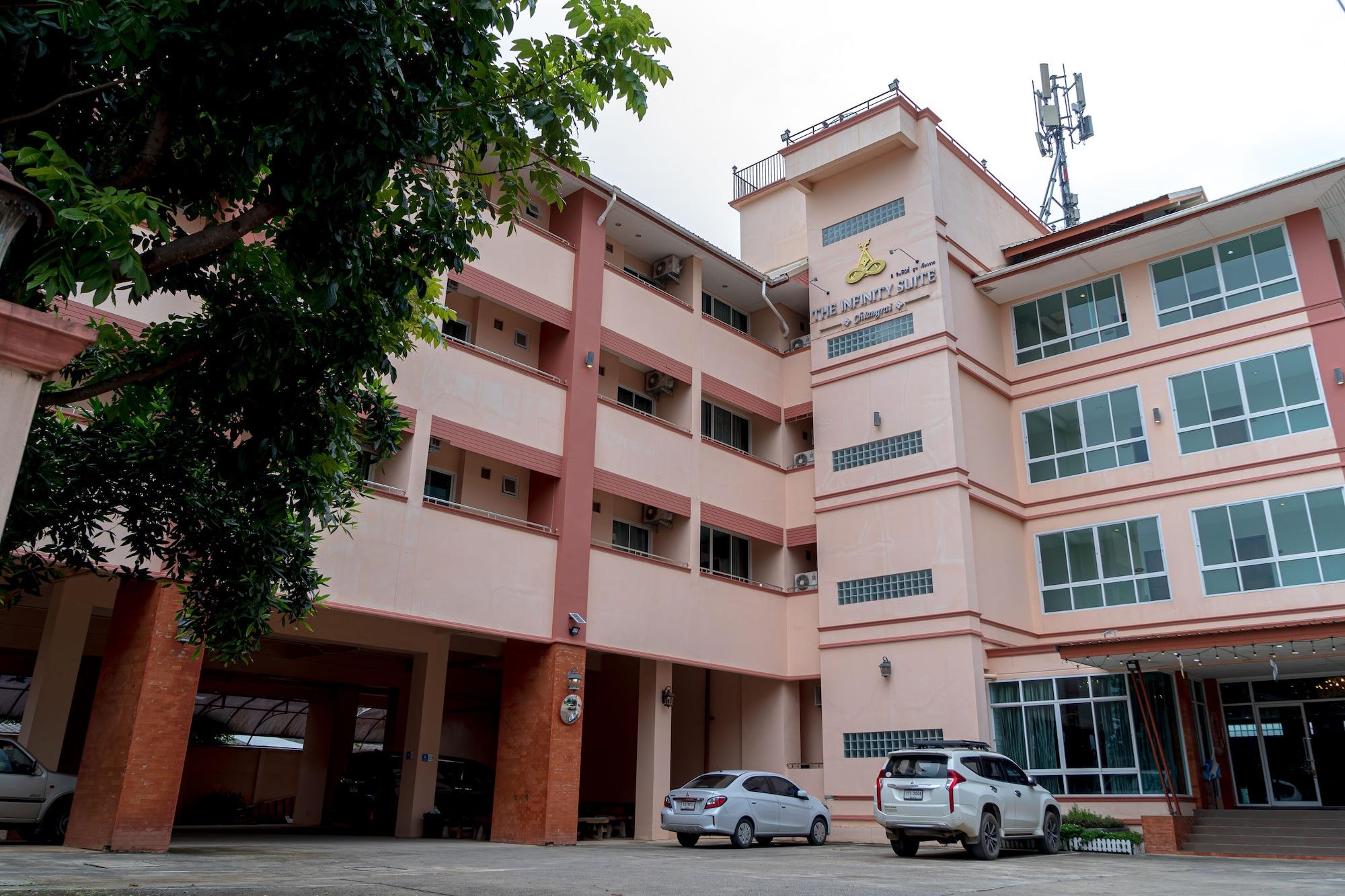 Vista Exterior The Infinity Suite Chiangrai