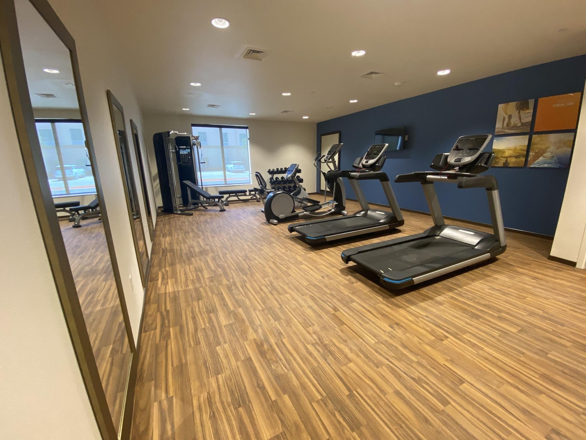 Gimnasio Comfort Suites Midland West