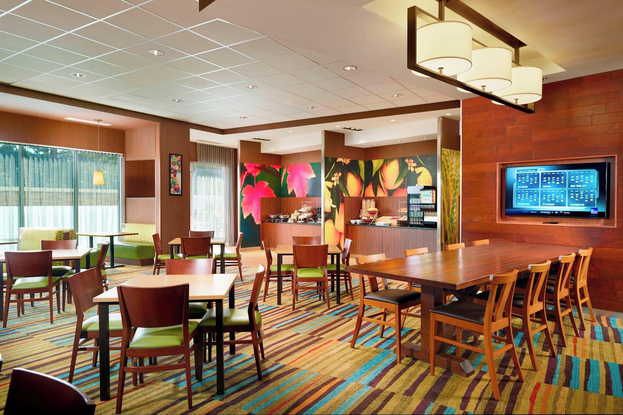 Restaurant Fairfield Inn & Suites by Marriott Hendersonville Flat Rock