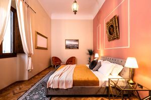 Alquiler Temporario - Elegant and historic 3-Bedroom in city center