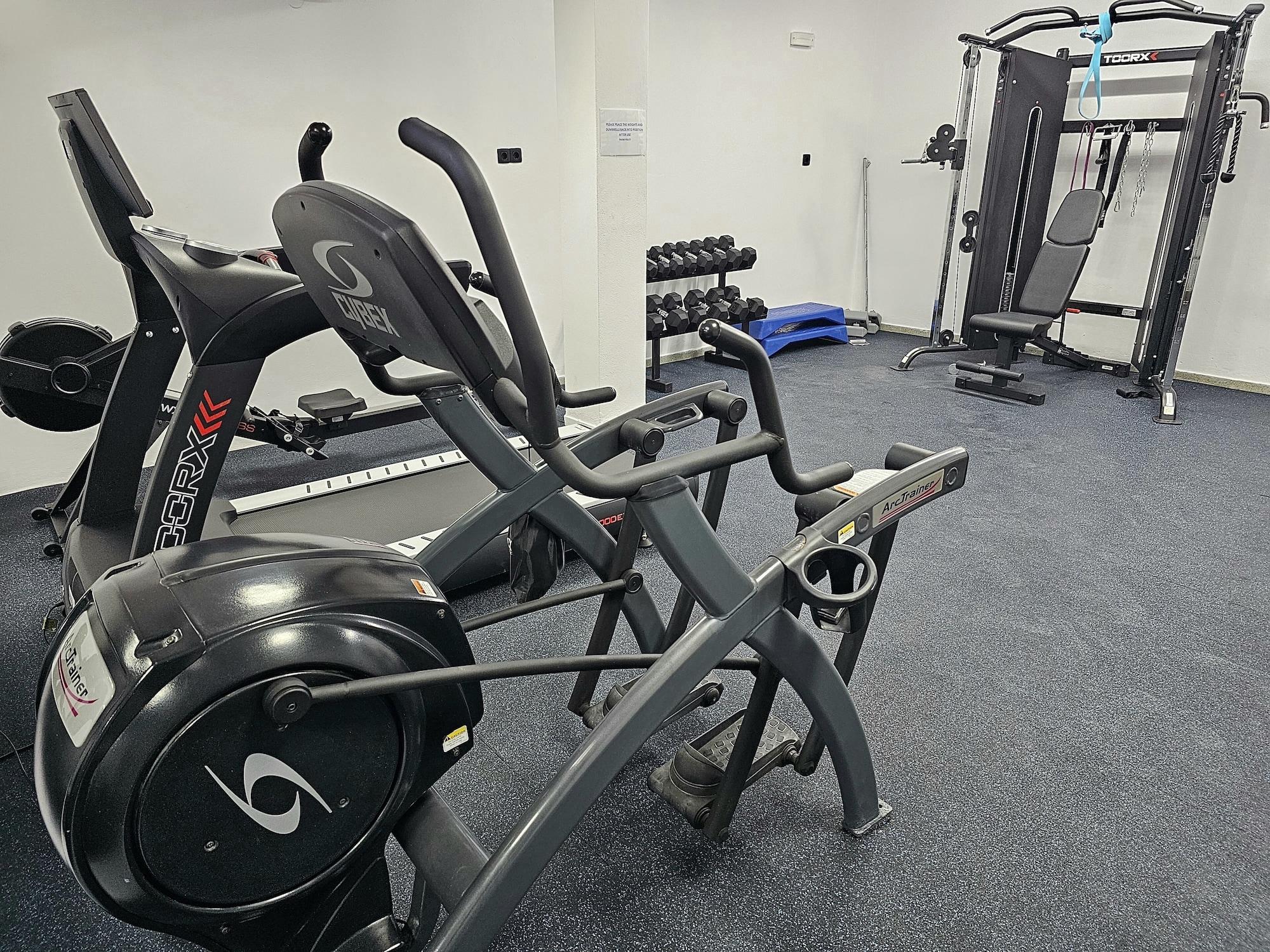 Gimnasio Meltemi Excelsior Suites and Spa
