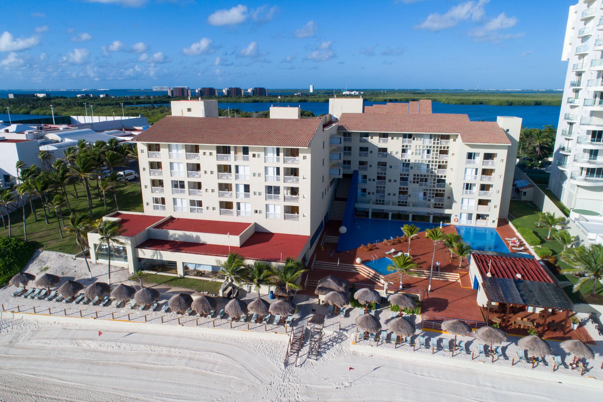 Vista Exterior Club Regina Cancun