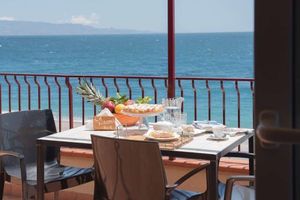 Alojamiento - La Sirena Bed & Breakfast