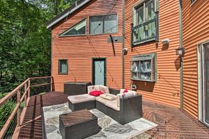 Alquiler Vacacional - White Mountain Escape w/ Separate In-law Suite!