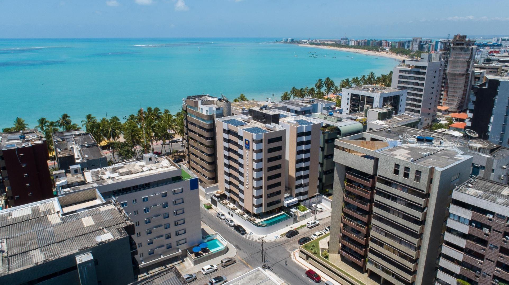 Vista Exterior Comfort Hotel Maceió