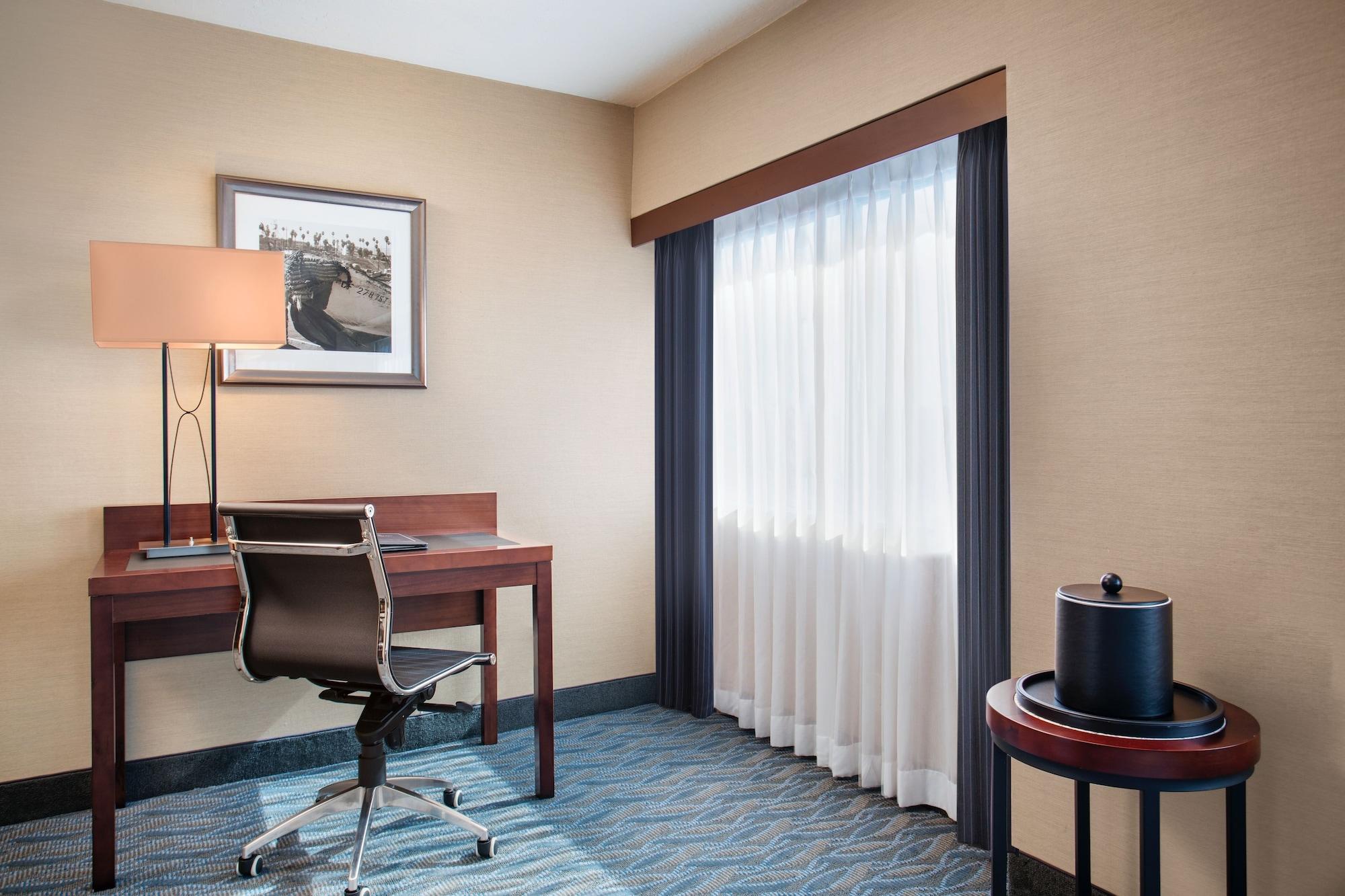 Habitación Crowne Plaza Los Angeles Harbor Hotel by IHG