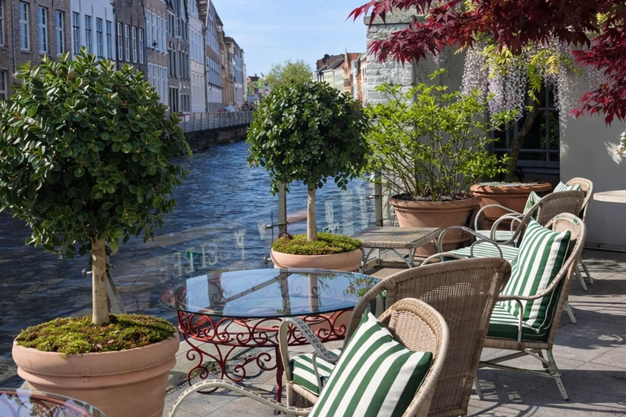 Vista Exterior Hotel Van Cleef