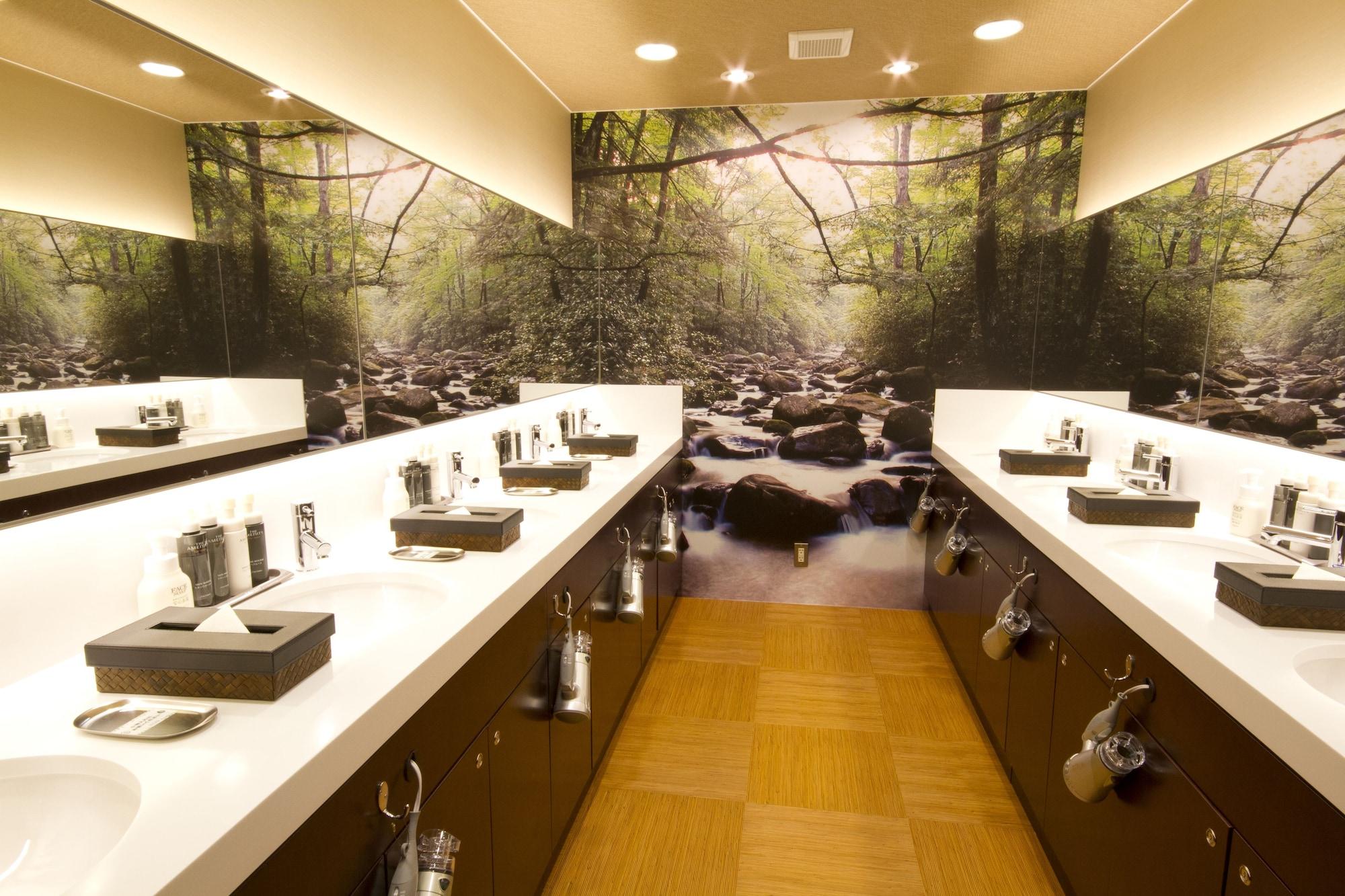 Spa Anshin Oyado Shimbashi - Caters to Men