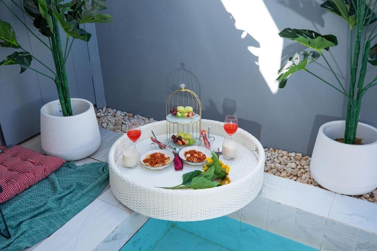 Restaurant Andaman Sea Best Pool Access & Villas