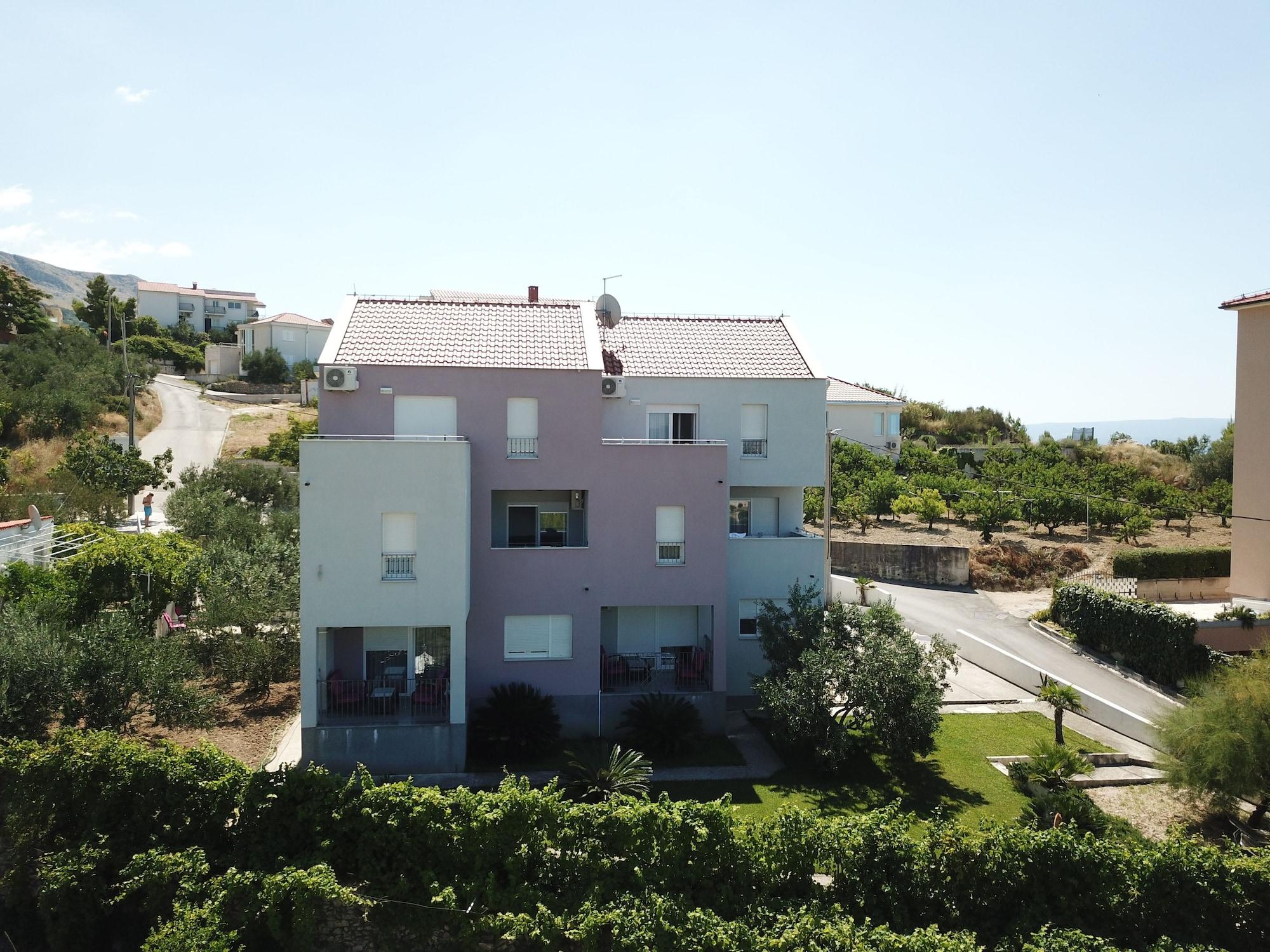 Vista Exterior Villa Lavanda