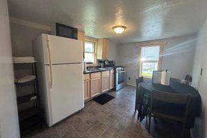 Alquiler Vacacional - Perfect for fishing groups! Port Clinton guest unit w/AC, boat parking/plug in