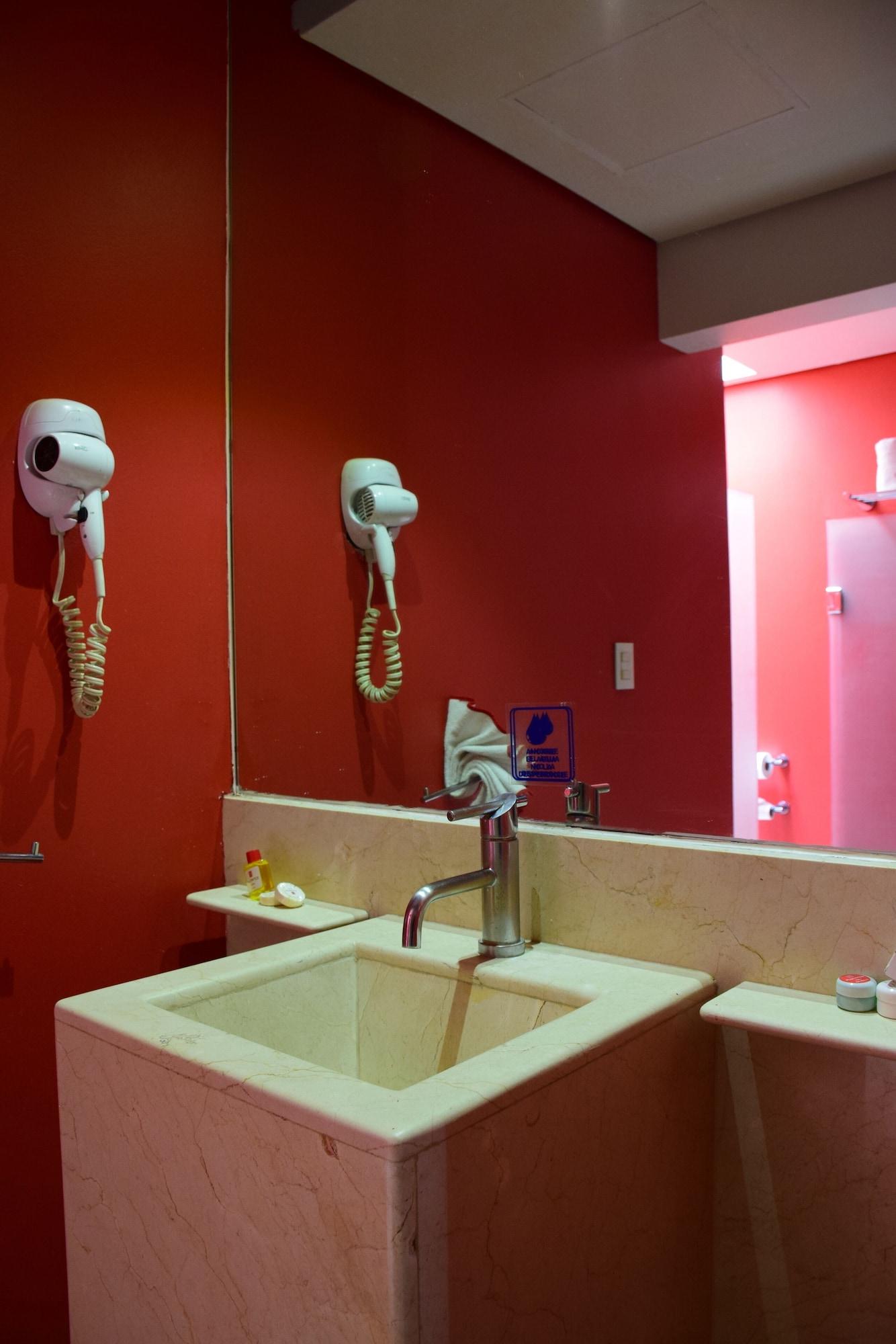 Equipamiento de Habitación Plutarco Suites