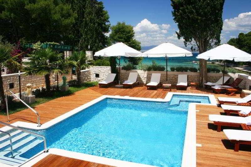 Hotel Bracka Perla by null