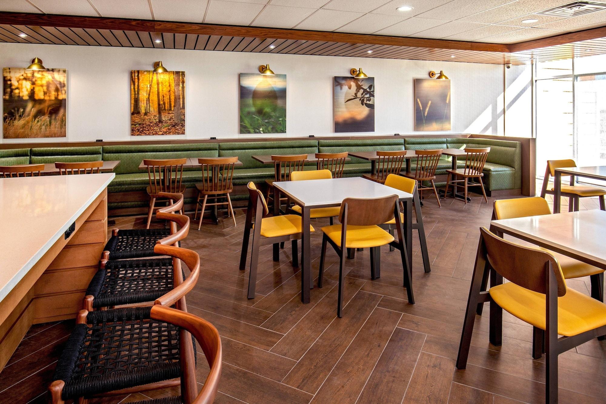 Restaurant Fairfield Inn & Suites by Marriott McPherson