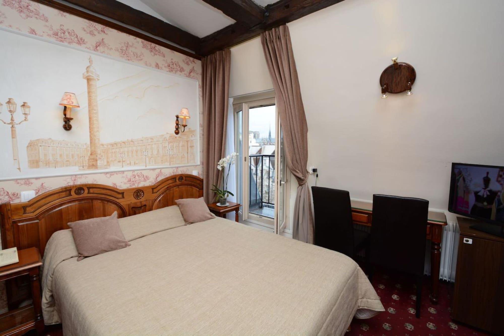 Varios Familia Hotel