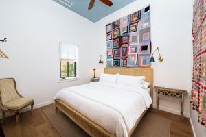 Alquiler Vacacional - Magnolia residence, located downtown between the Union Hotel & Bells restaurant.