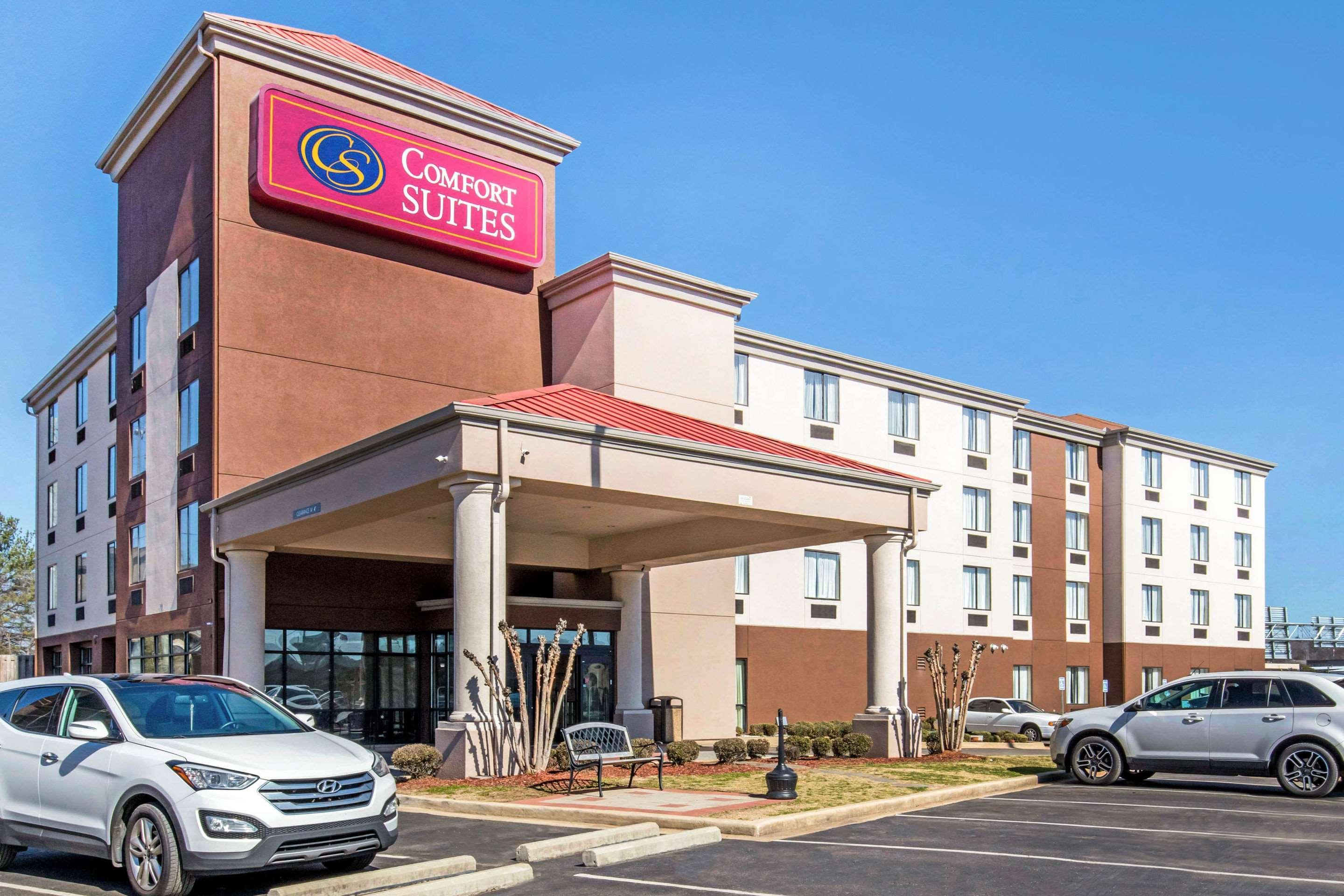 Vista Exterior Comfort Suites Tuscaloosa near University