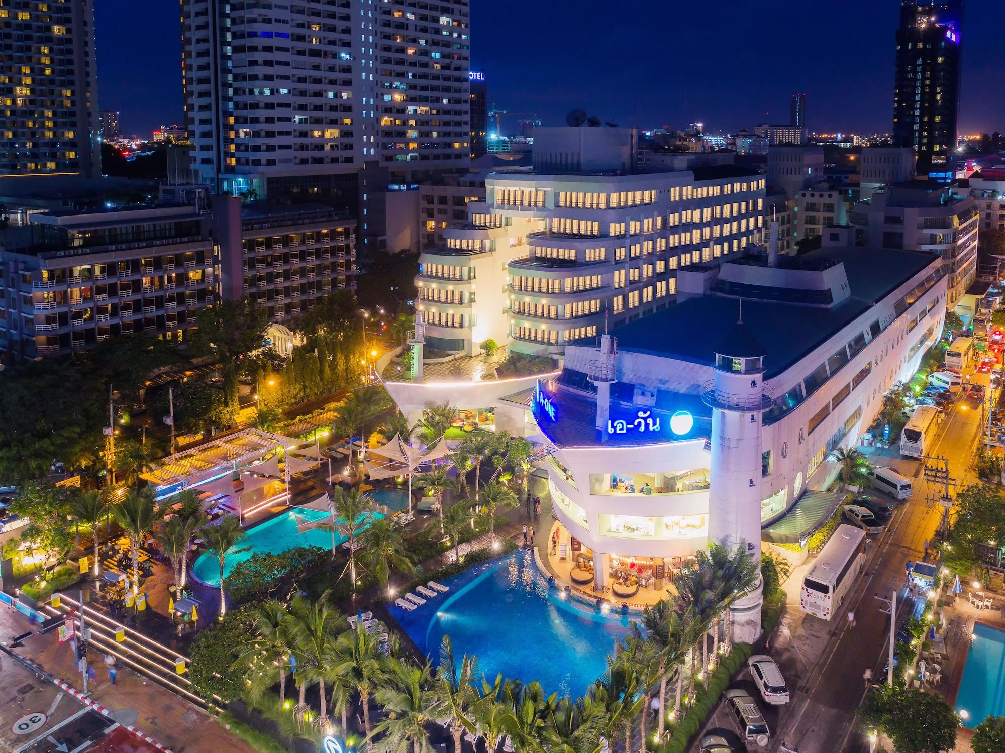 Vista Exterior A-One The Royal Cruise Hotel Pattaya