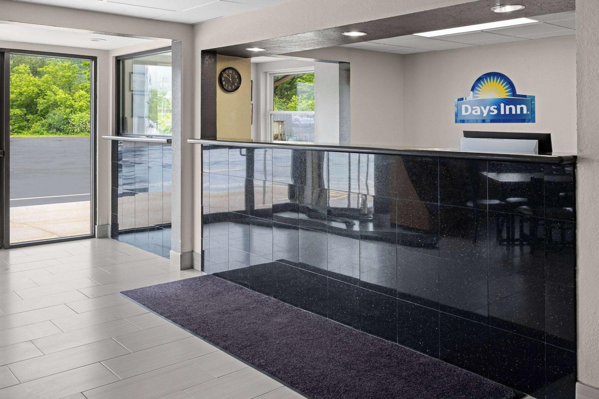 Vista Lobby Days Inn by Wyndham Hornell NY