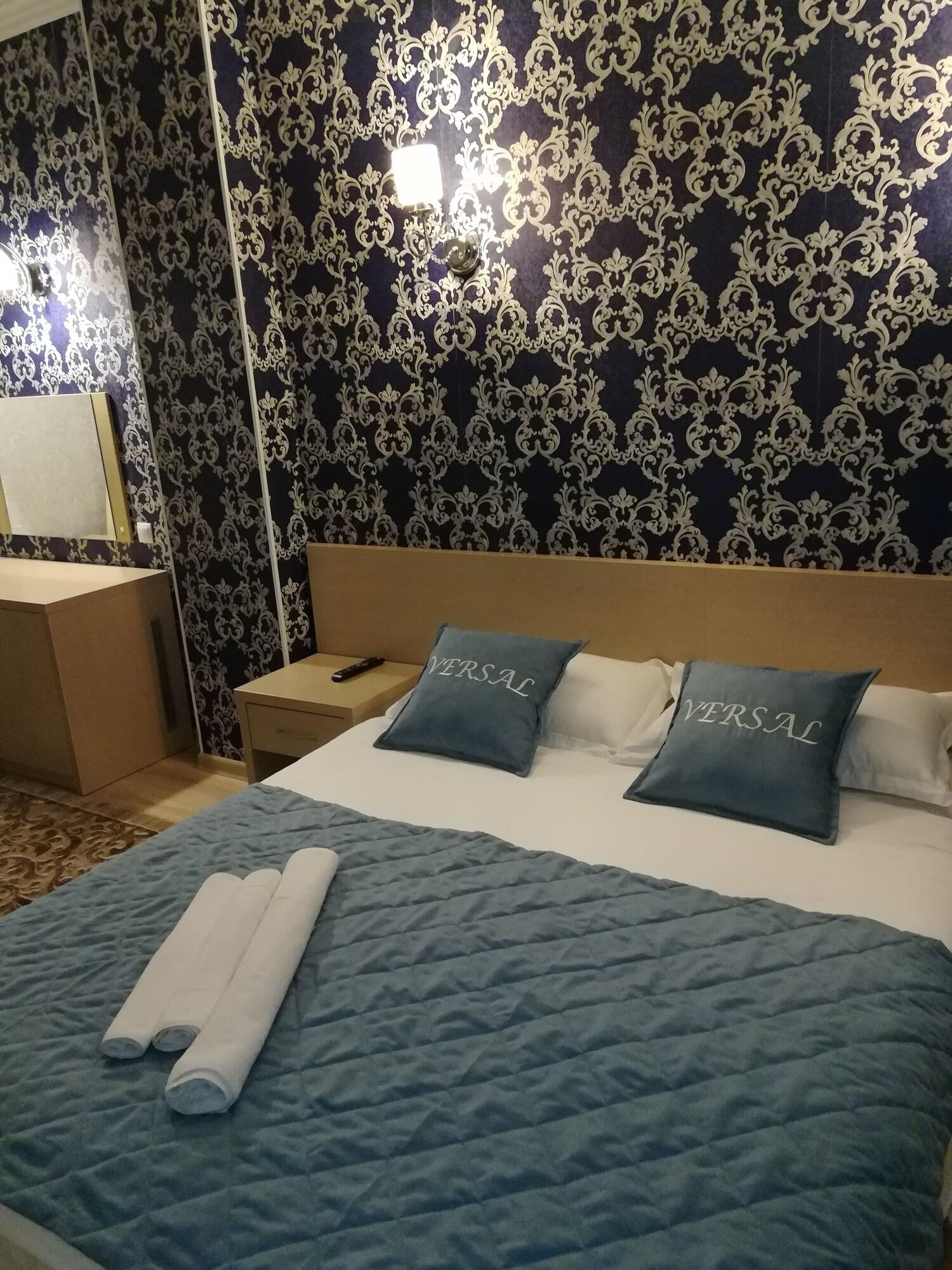 Varios Aruna Hotel