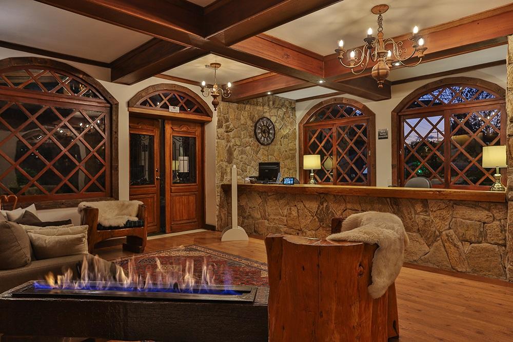 Vista Lobby Hotel Savoy