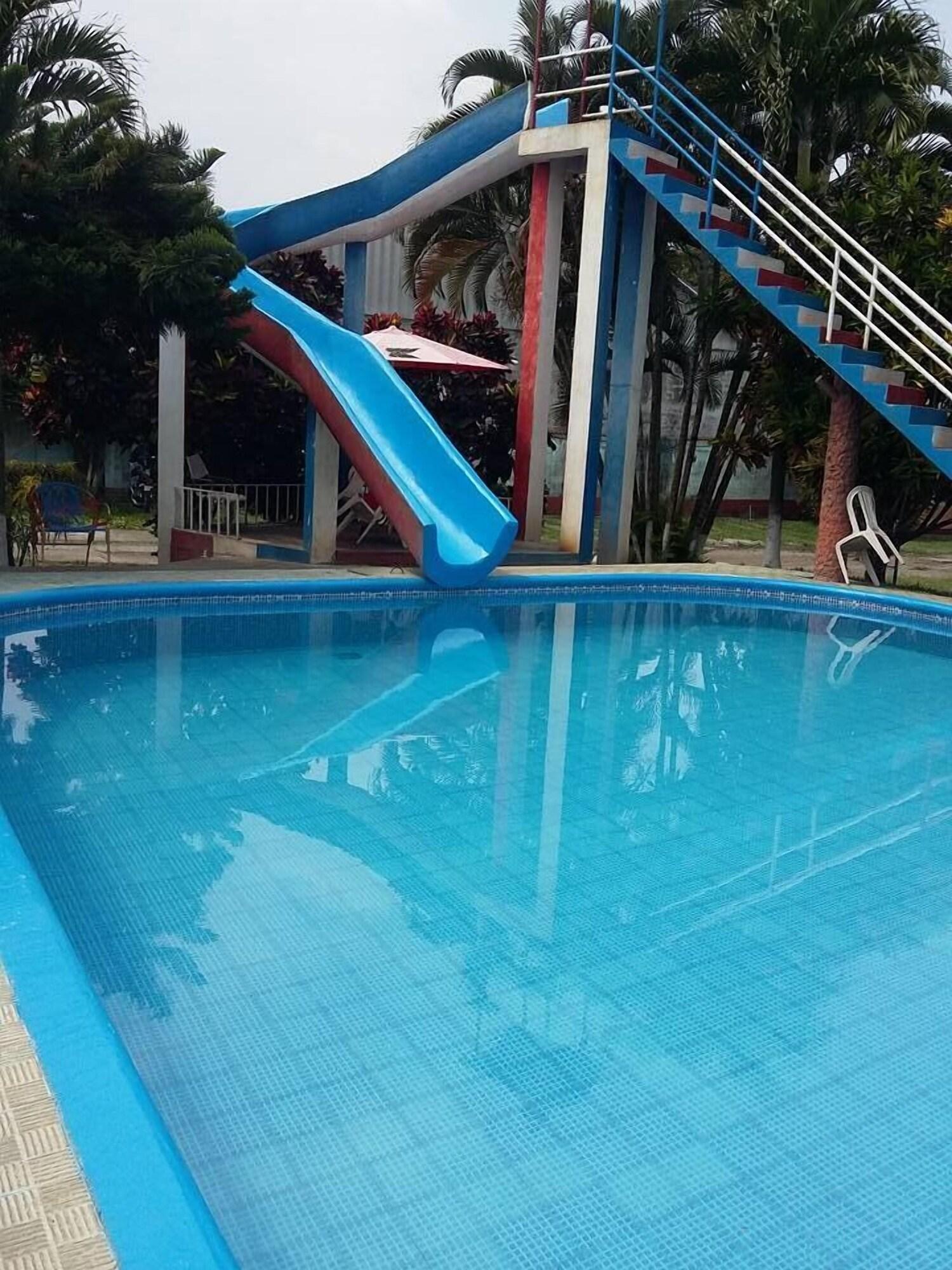 Vista Piscina Hotel Resort Sibilia