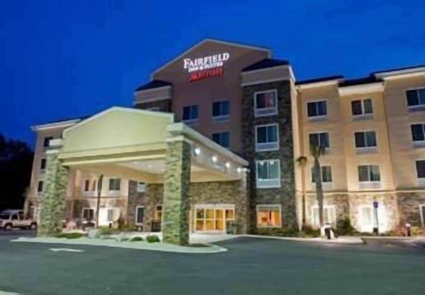 Vista Exterior Fairfield Inn & Suites by Marriott Commerce