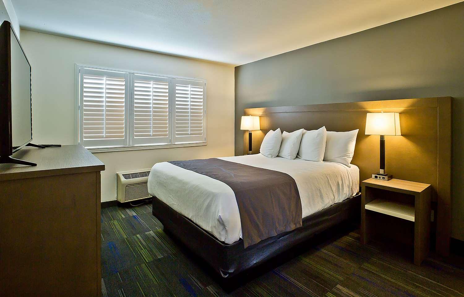 Suite The Crestview