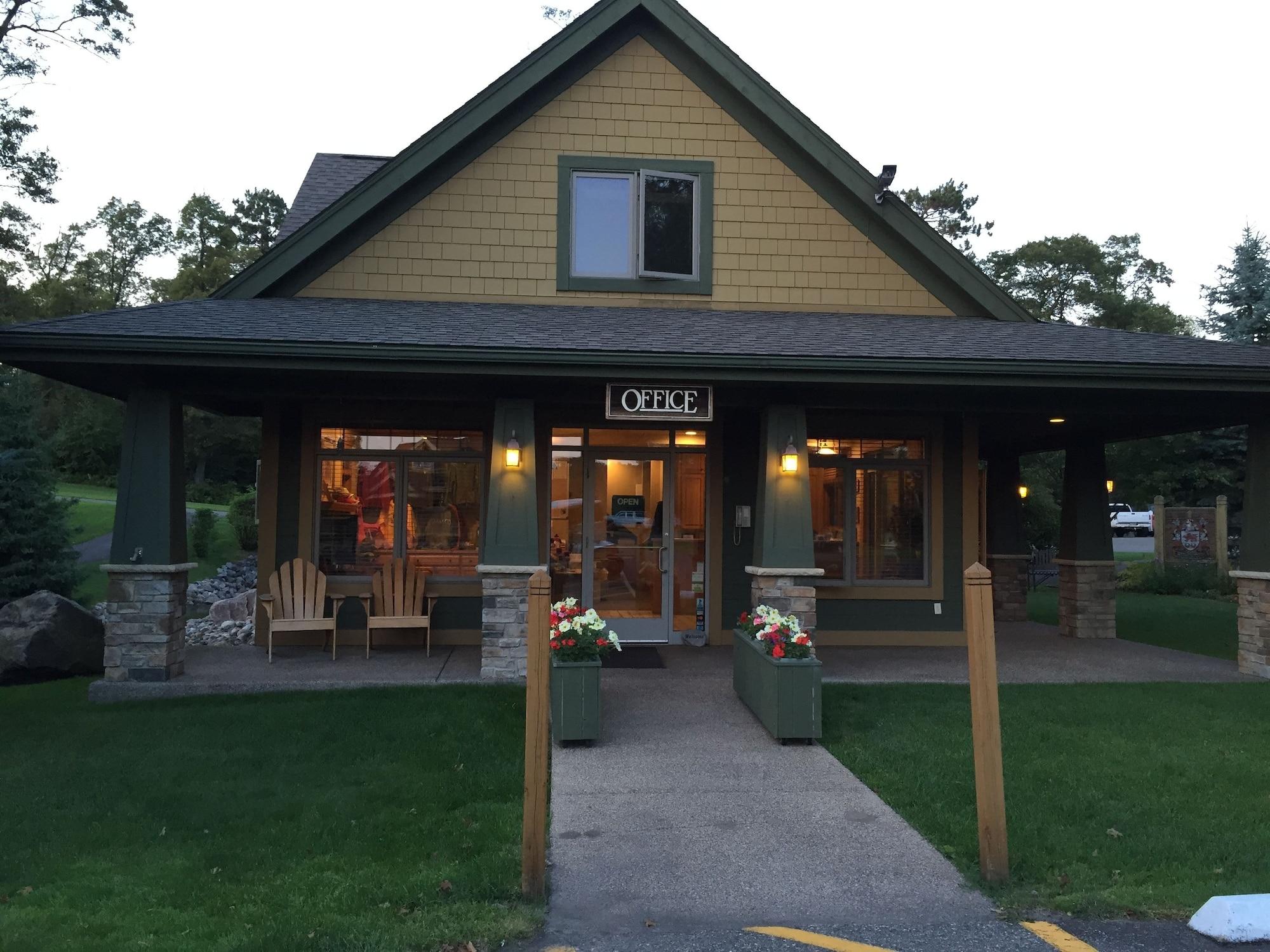 Vista Lobby Kavanaugh's Sylvan Lake Resort