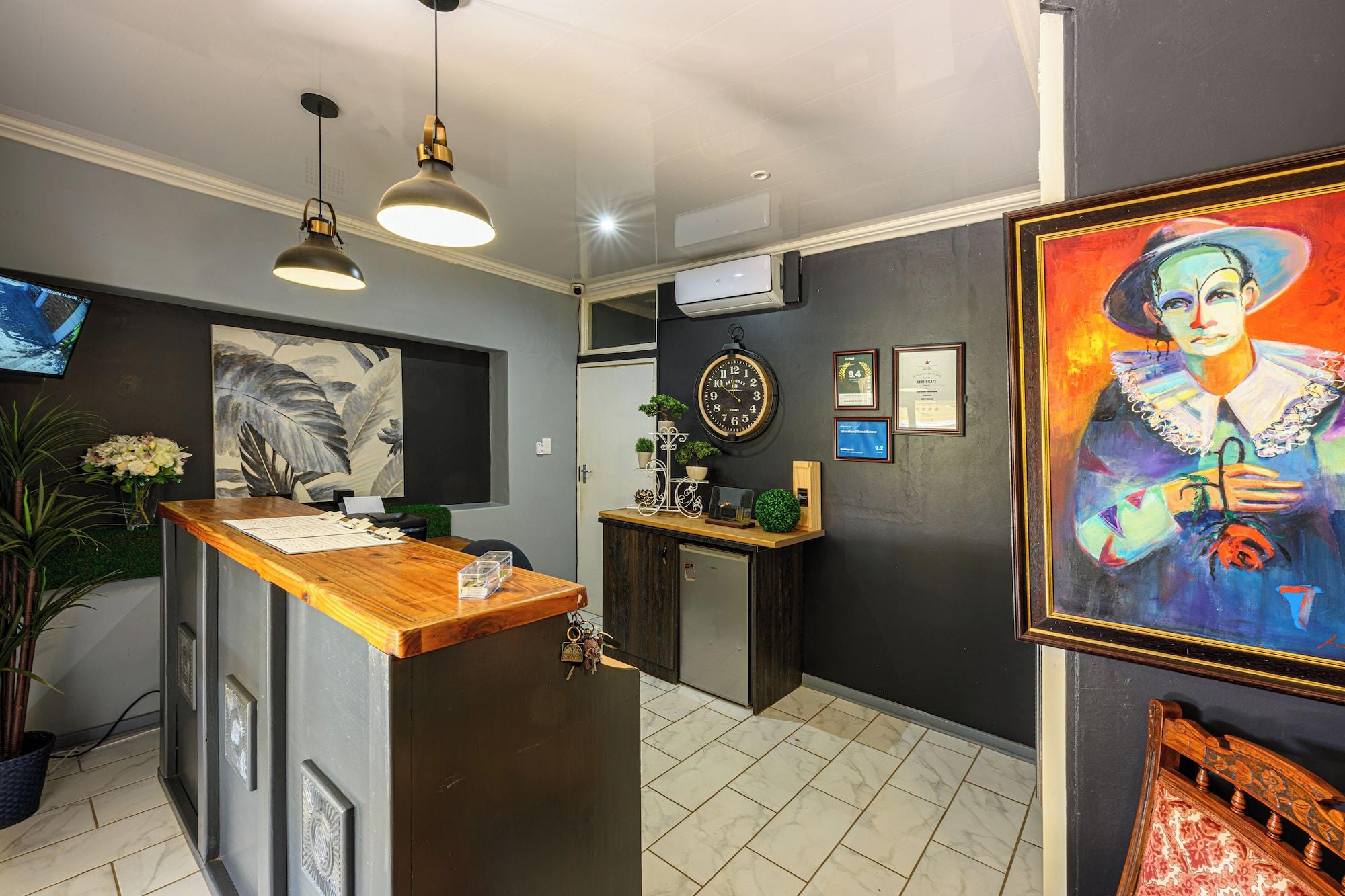 Vista Lobby Graceland Guest House