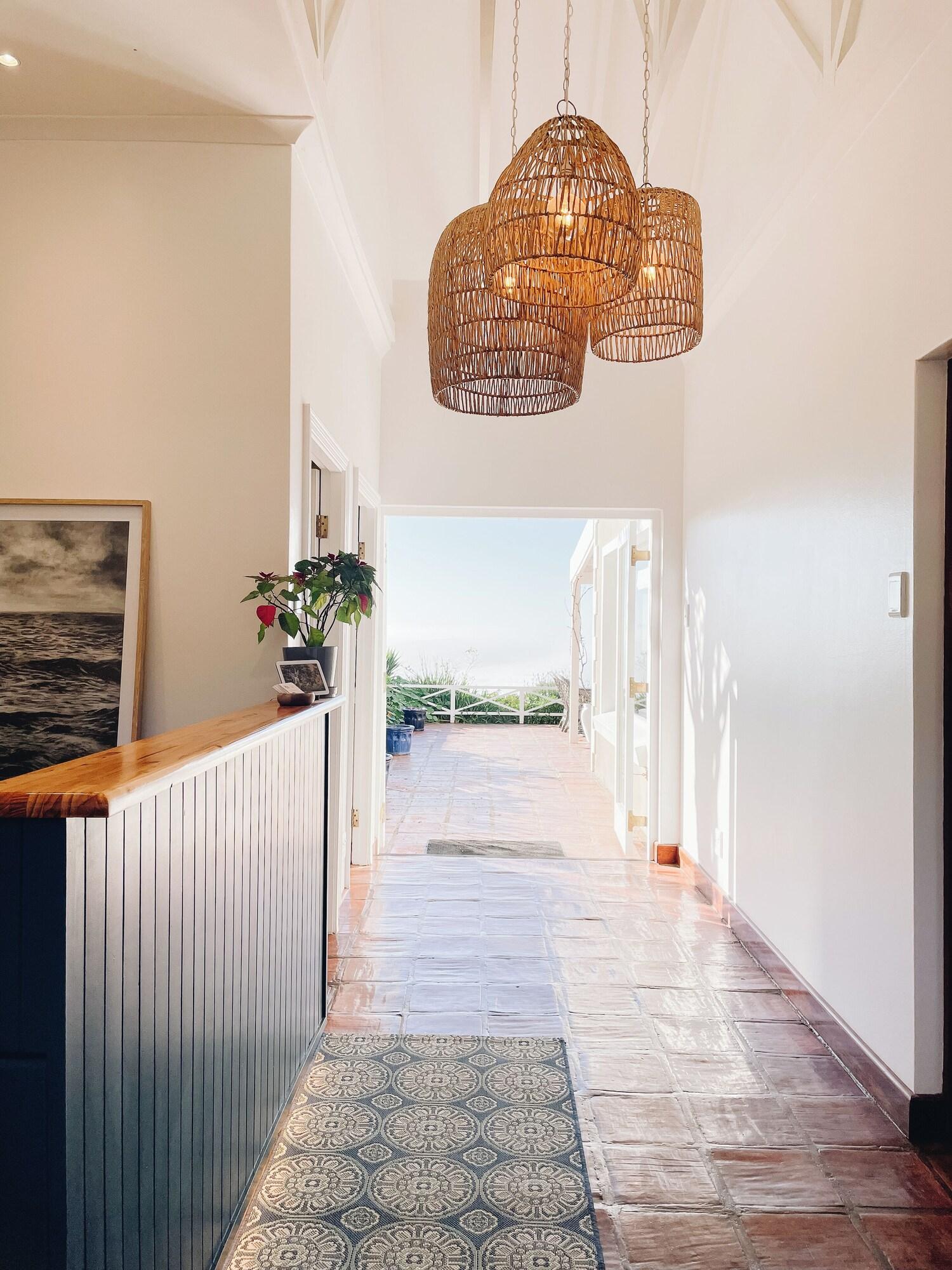 Vista Lobby Hilltop Boutique Hotel