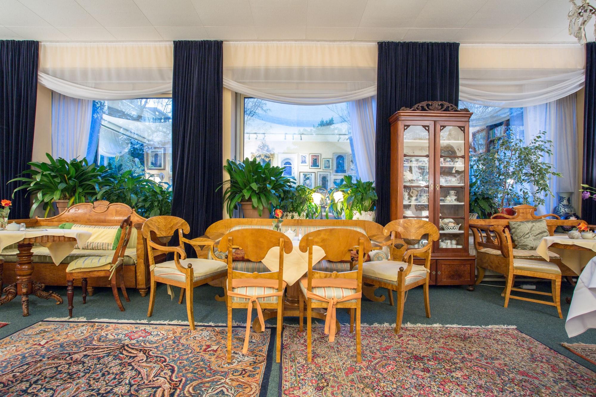 Restaurant Hotel Friedenau Das Literaturhotel