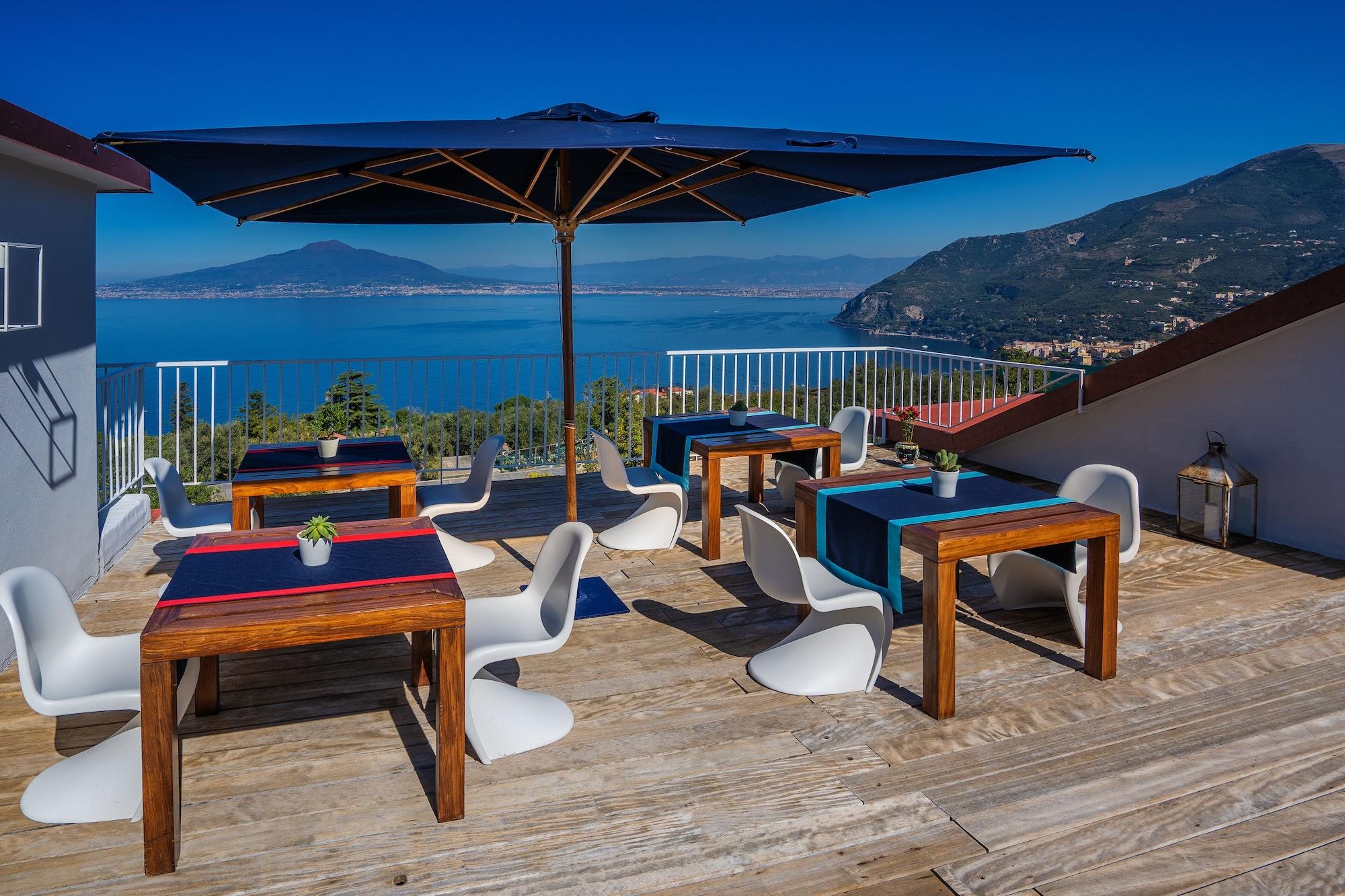 Bar/Salón Maison Montechiaro