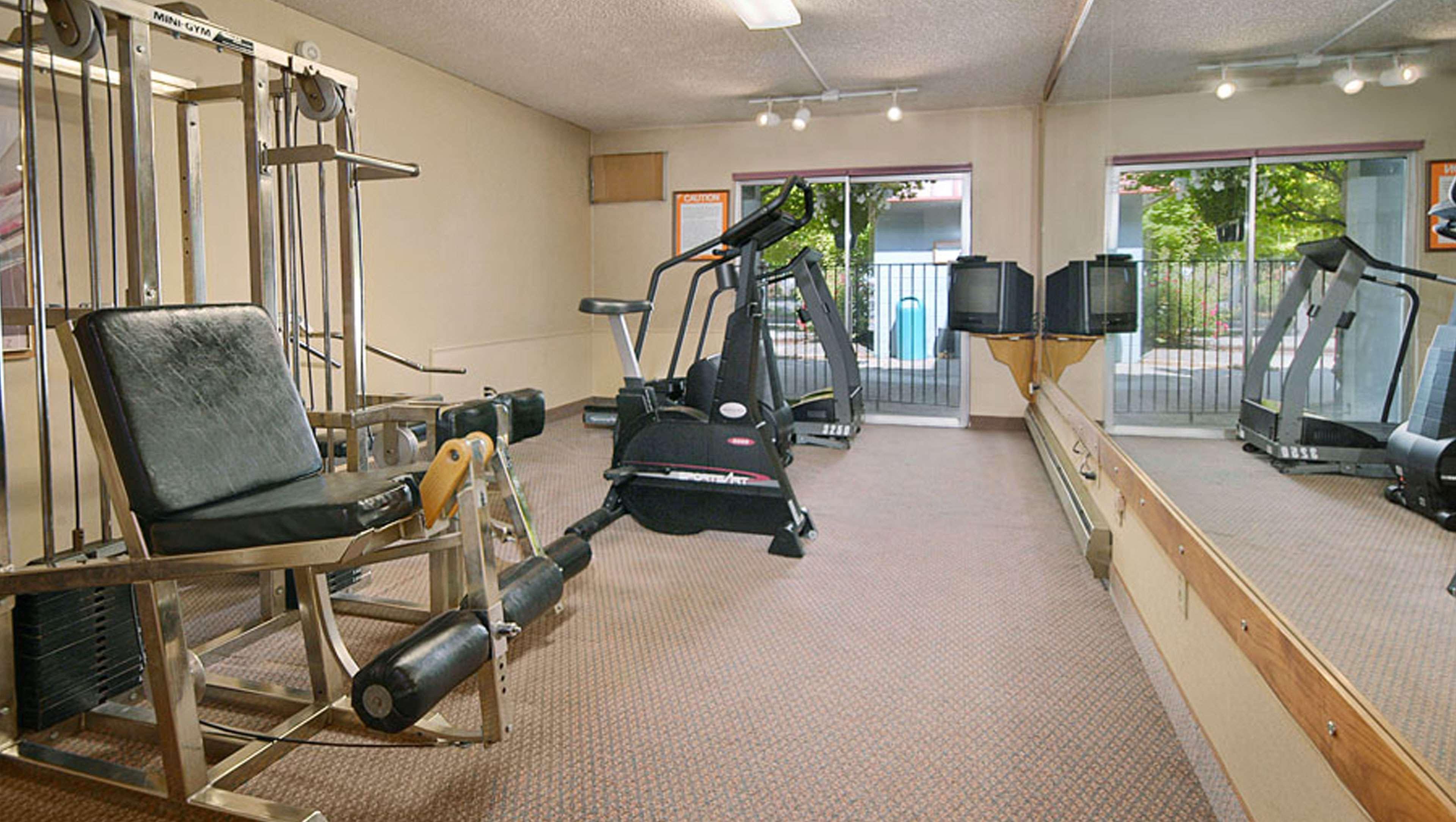 Gimnasio La Grande Inn