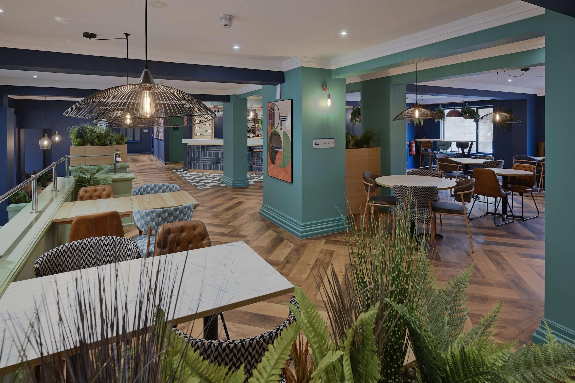 Restaurant Travelodge Bath Waterside