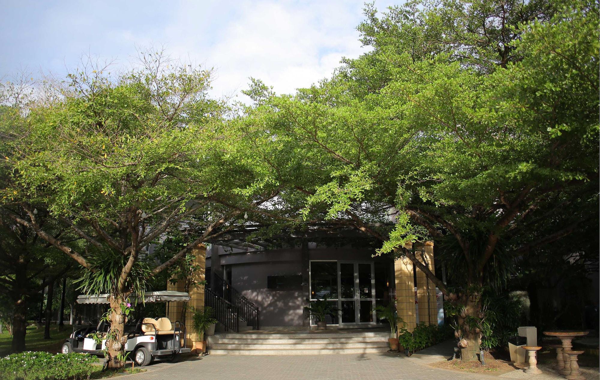 Vista Exterior The Leela Resort & Spa Pattaya